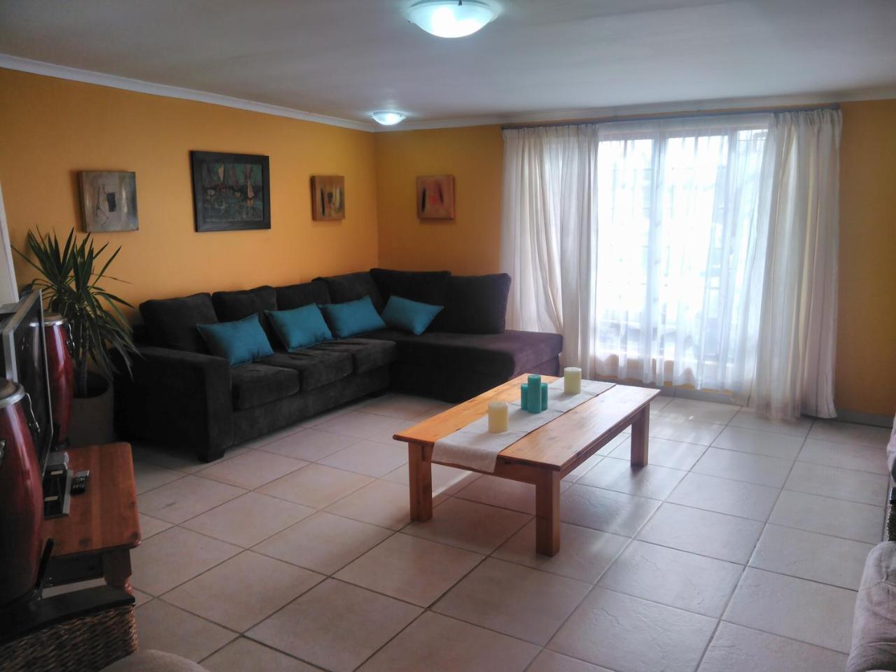 Backpackers Connection @ Jnb Airport Ostello Benoni Esterno foto