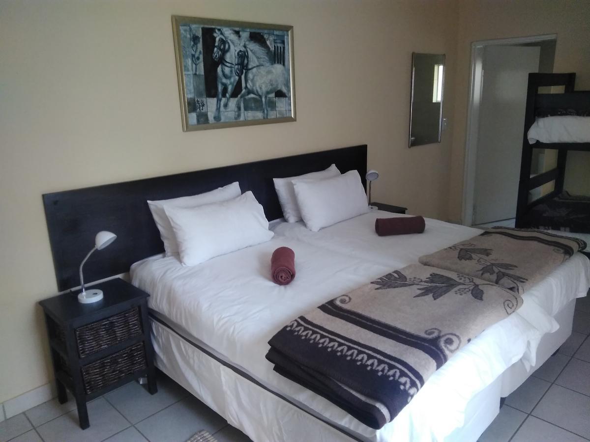 Backpackers Connection @ Jnb Airport Ostello Benoni Esterno foto